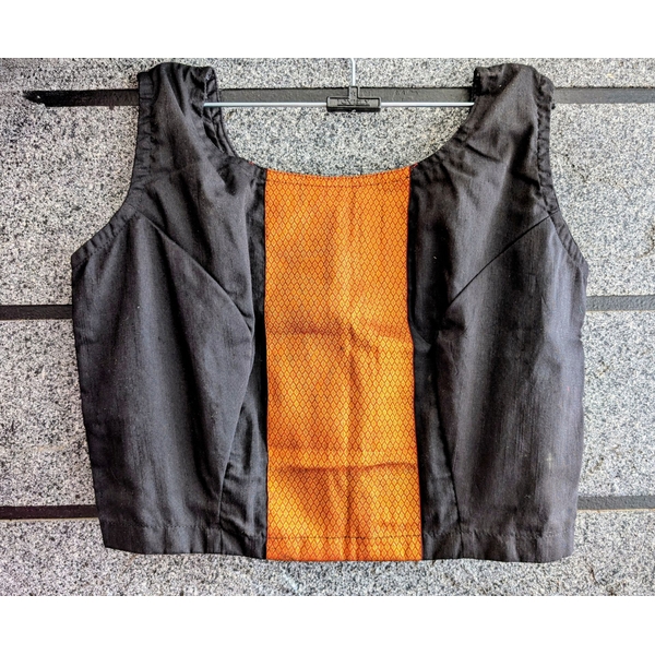 Black Sleeveless Blouse With Khun Lace Border thumbnail 2