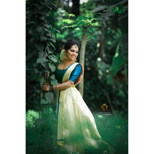 Bridal Kasavu Dhavani thumbnail 3