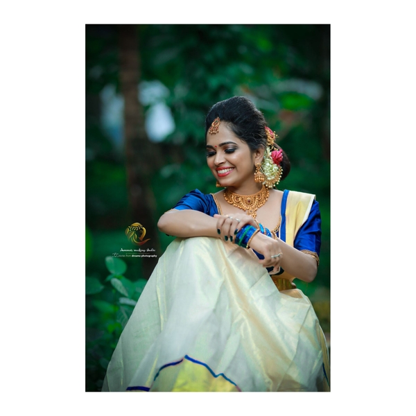 Bridal Kasavu Dhavani thumbnail 2