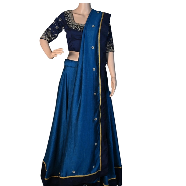 Traditional Half Saree For Wedding - image 4