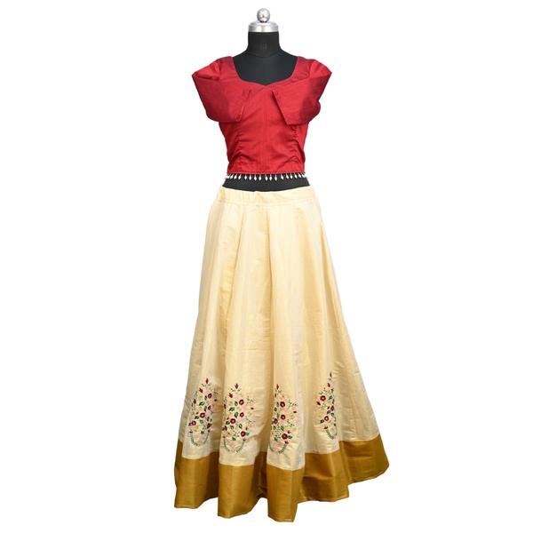 Kasavu Lehenga For Wedding thumbnail 4