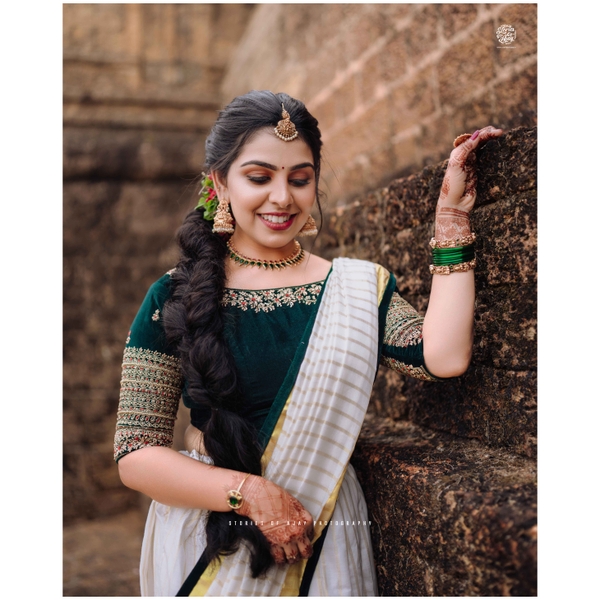 Kerala Kasavu Wedding Lehenga – Hand-Embroidered Blouse & Zari Skirt thumbnail 4