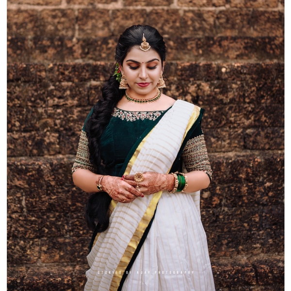 Kerala Kasavu Wedding Lehenga – Hand-Embroidered Blouse & Zari Skirt - image 5