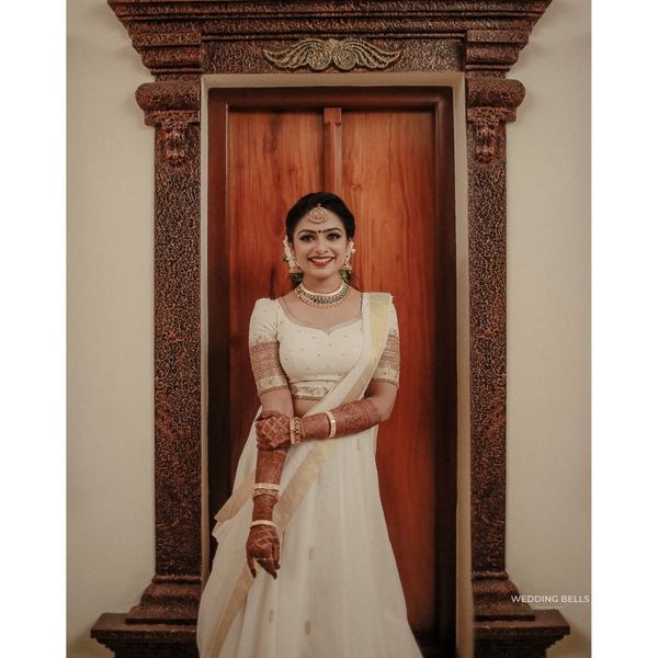 Bridal Kasavu Lehenga thumbnail 2
