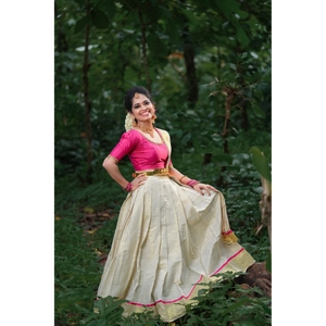 Bridal Kasavu Dhavani