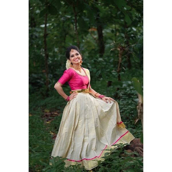 Bridal Kasavu Dhavani - image 1