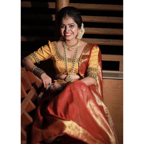 Brocade Lehenga For Wedding thumbnail 4