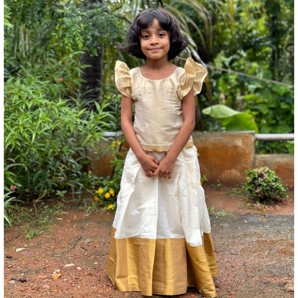 Kasavu Top and Blouse Pattupavada - image 2