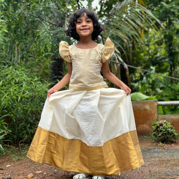 Kasavu Top and Blouse Pattupavada - image 3