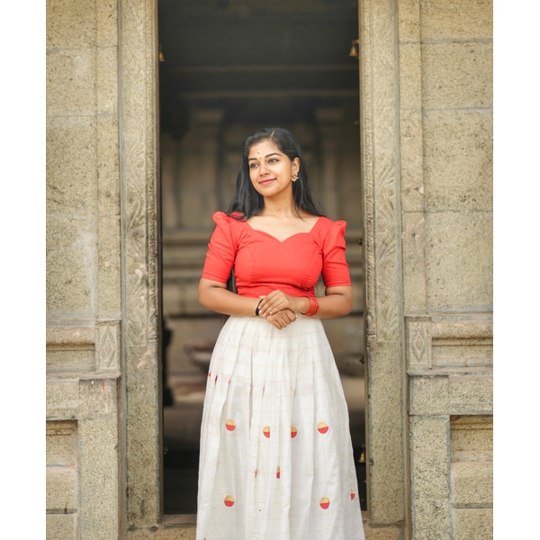 Kasavu Pattu Pavada thumbnail 2