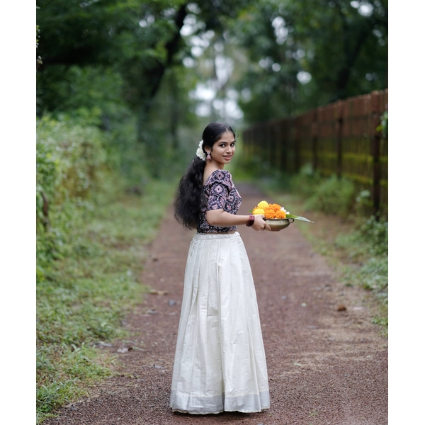 Kasavu Skirt Set With Ajrakh Blouse - image 2