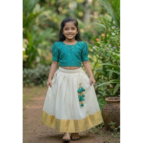 Kerala Kasavu Pattupavada Set - image 3