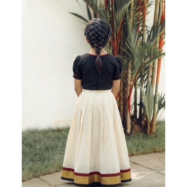Black Overlap Crop Top Kasavu Set thumbnail 3