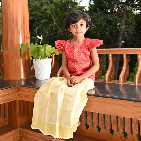 Girls Kasavu Pattupavada - image 3
