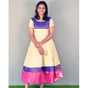 Tissue Kasavu Midi Dress