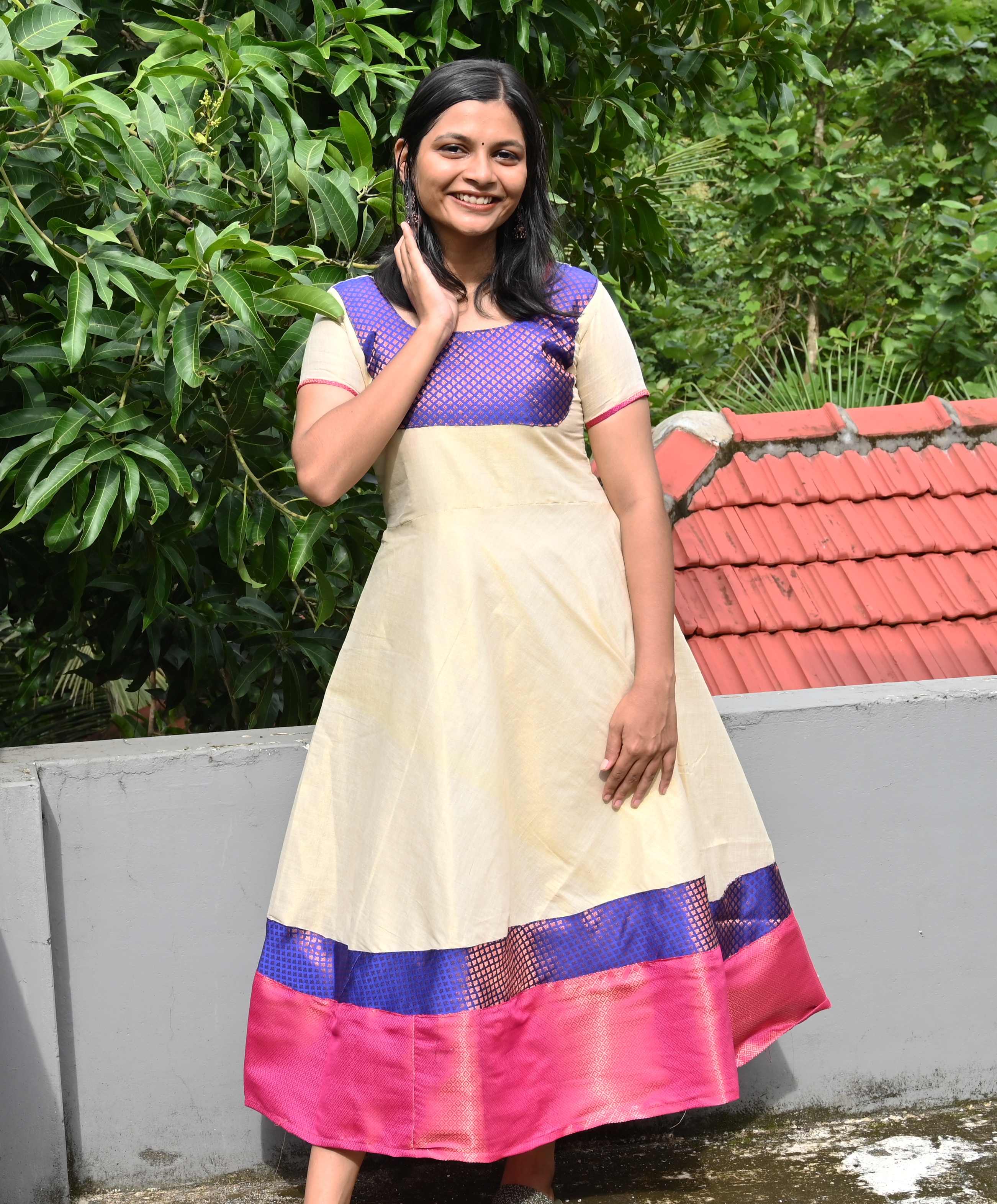 Tissue Kasavu Midi Dress