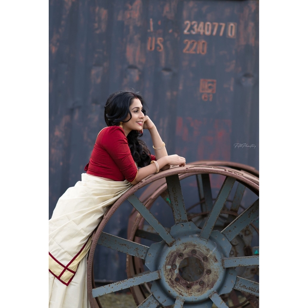 Designer Kasavu Dhavani - image 3