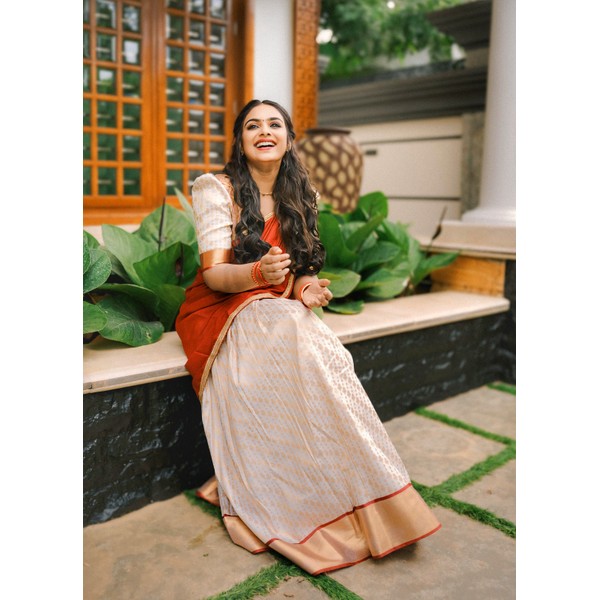 Vintage Kasavu Half Saree Material thumbnail 4