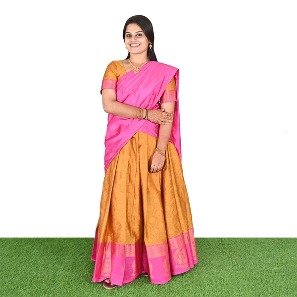 Traditional Dhavani Set thumbnail 1