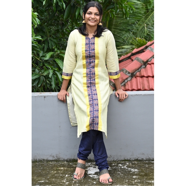 Special Kasavu Kurti With Ethnic Prints - image 1