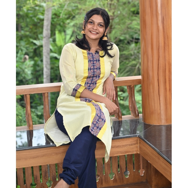Special Kasavu Kurti With Ethnic Prints thumbnail 3