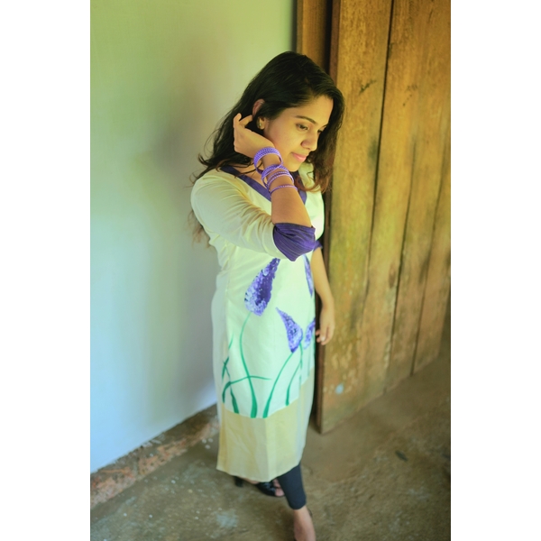 Ethnic Kasavu Kurti with Hand Painted Lavender Blooms thumbnail 4