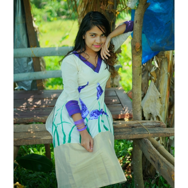 Ethnic Kasavu Kurti with Hand Painted Lavender Blooms thumbnail 3