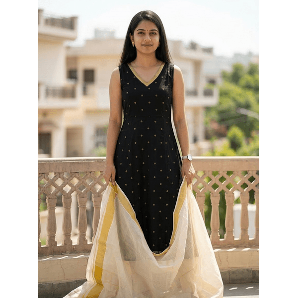 Kerala Kasavu Kurti Set thumbnail 1