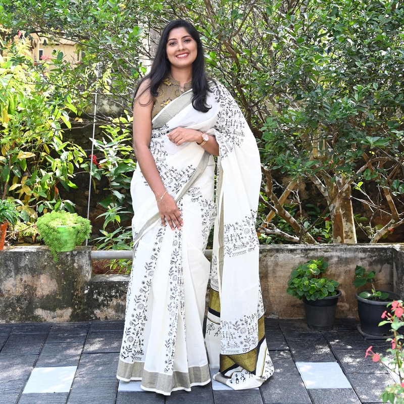 Set Kasavu Saree With Warli Hand Block Prints
