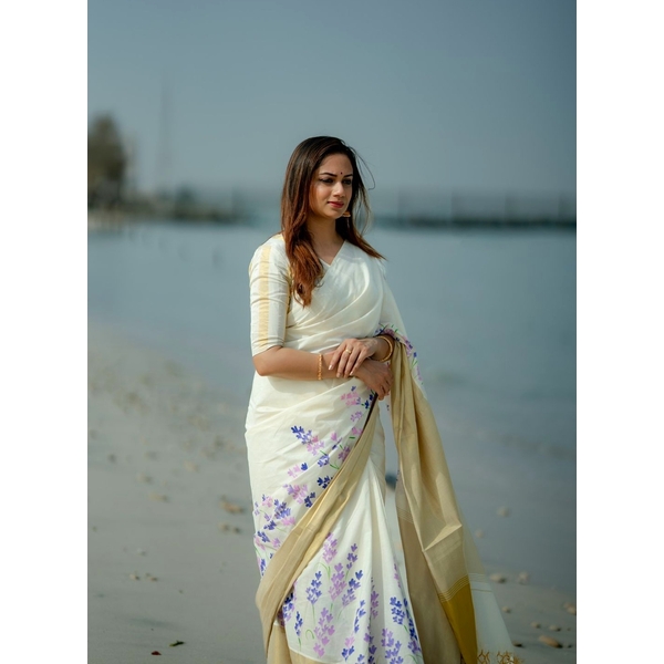 Onam Kasavu Saree With Lavender Blooms thumbnail 1