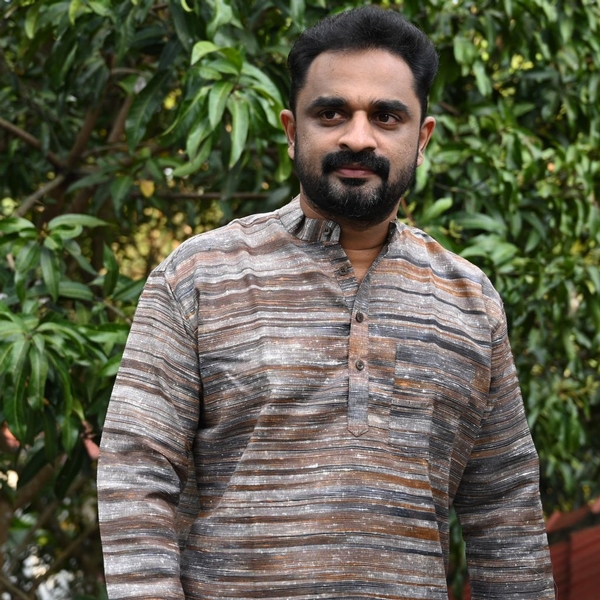 Regular Fit Short Kurta - image 4