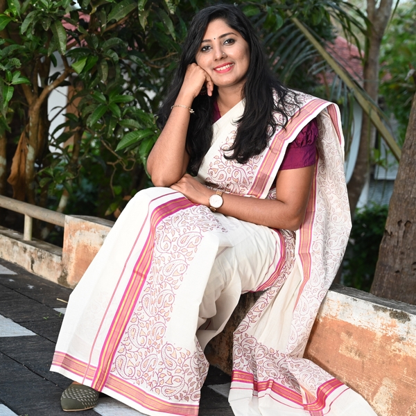 Kerala Kasavu Set Mundu With Unique Prints thumbnail 2
