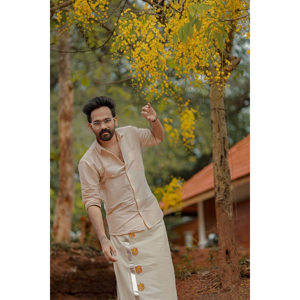 Traditional OffWhite Muhurtham Shirt For South Indian Grooms thumbnail 5